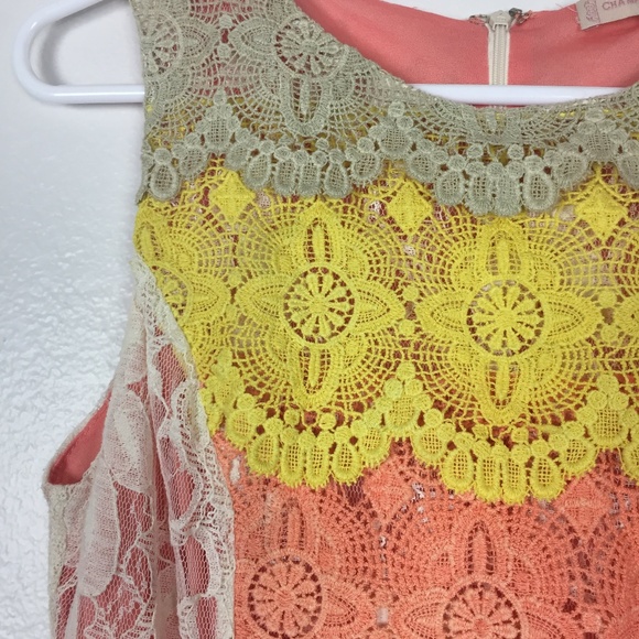 Champagne Strawberry Lace Fitted Sleeveless Lace - Picture 2 of 5